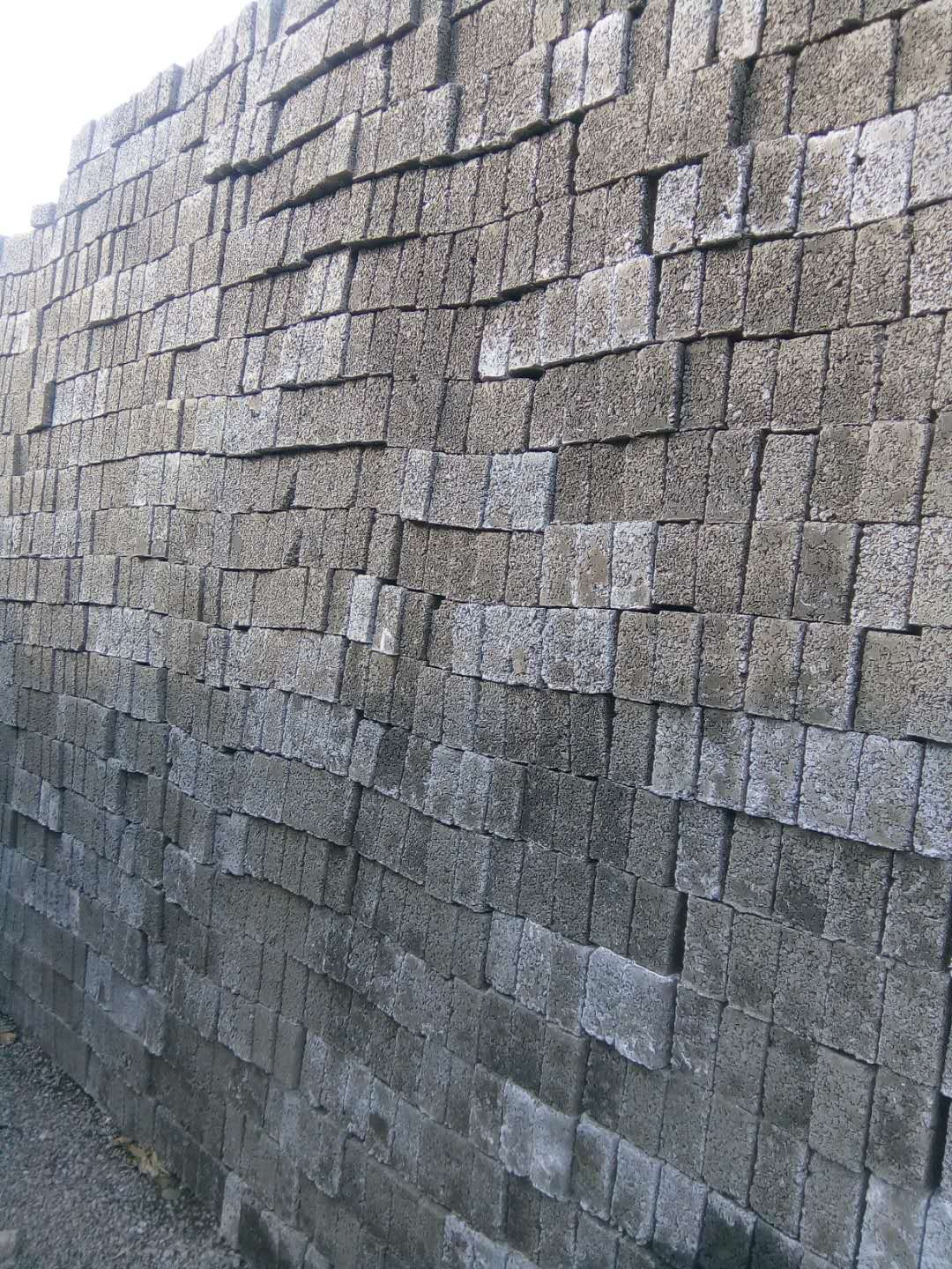 蓬莱市紫荆山照霞新型建材砖块 传统与现代建筑材料的完美融合
